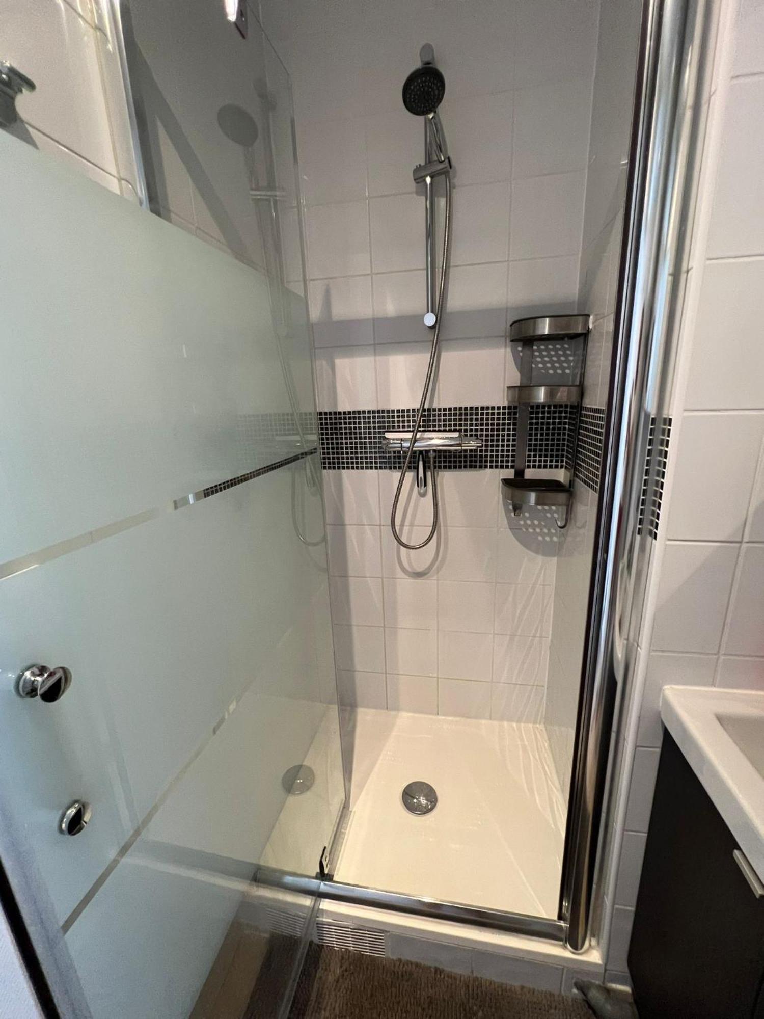Studio Moderne Au Coeur De Paris Batignolles المظهر الخارجي الصورة